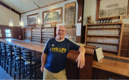 Roaming St. Louis: ‘Sign of a Civil Life is drinking fine ales’
